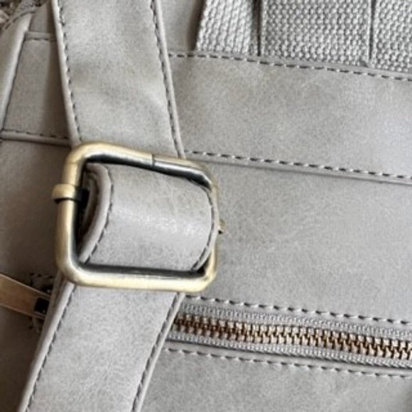 Alyssa Backpack Bag- Cute Floral Interior - Picture 9 of 10